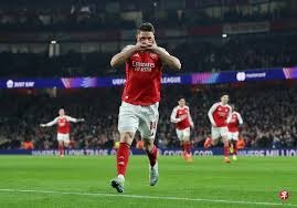 德扑 MTT 心理：面对“Bad Beat（爆冷）”导致筹码腰斩后的情绪重建。（德扑 MTT 心态：遭遇 Bad Beat 导致筹码砍半后的情绪调适）