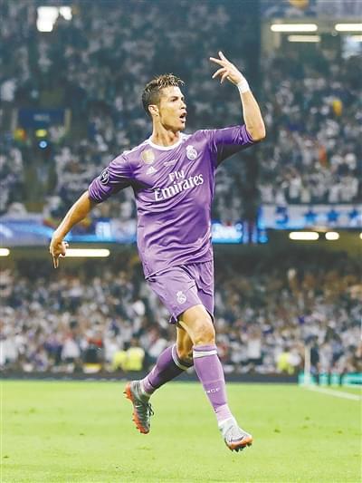 备受瞩目的 备受瞩目的