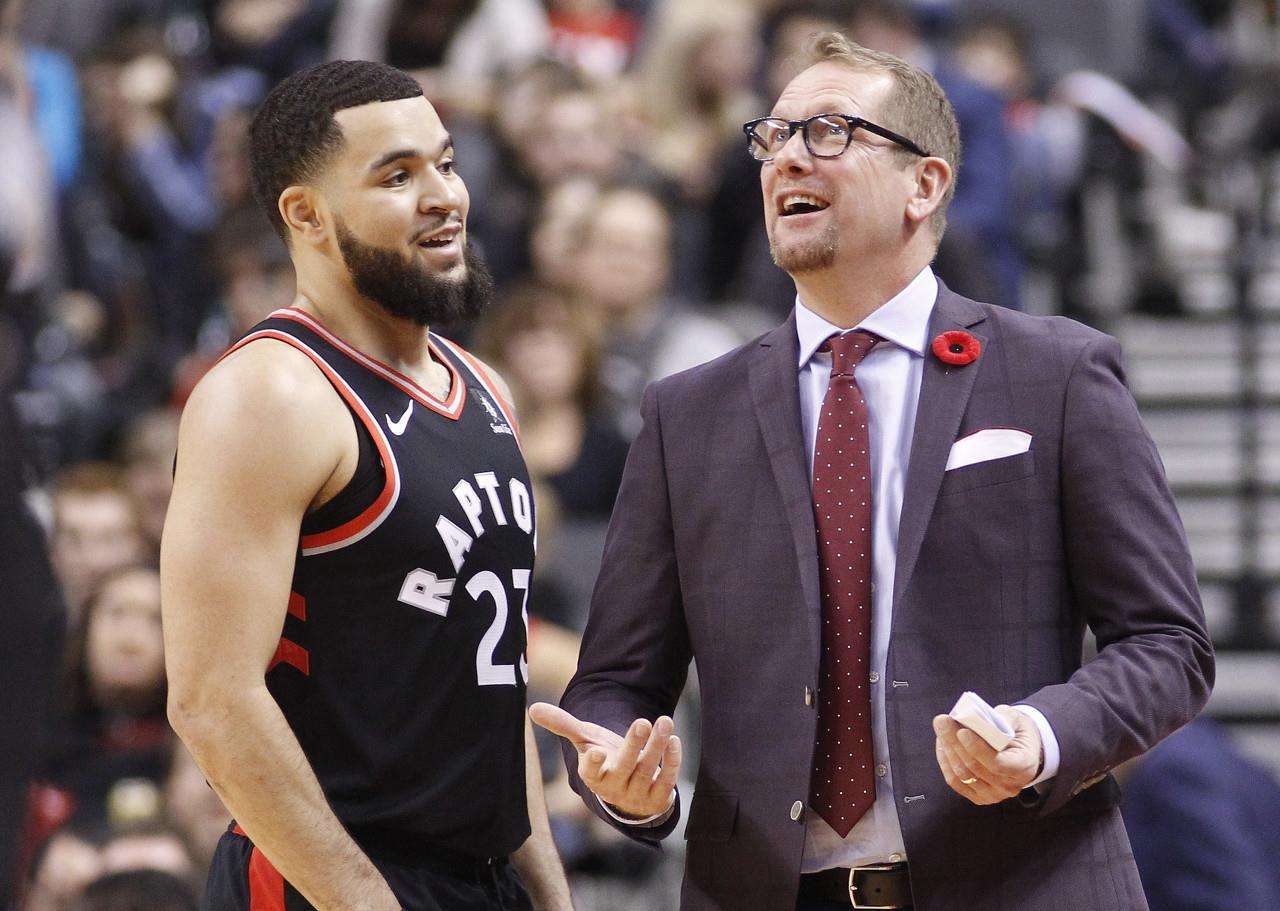 的带领下 的带领下